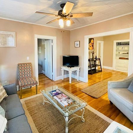 Delightful 2Br Apartment With Balcony - 15 Min From Mohegan Sun- Foxwoods Casinos & Mystic New London Esterno foto